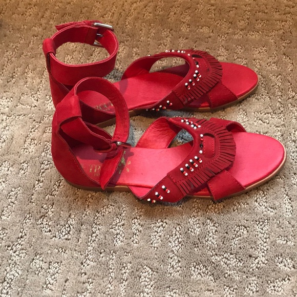 F-Troupe | Red Fringed Sandal - Picture 2 of 3